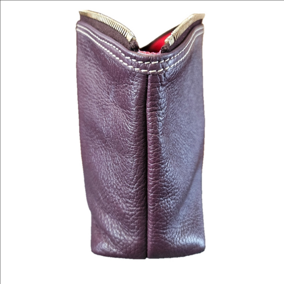 Dooney & Burke Burgandy Men's Toiletry Bag with Textured Finish - Picture 5 of 15